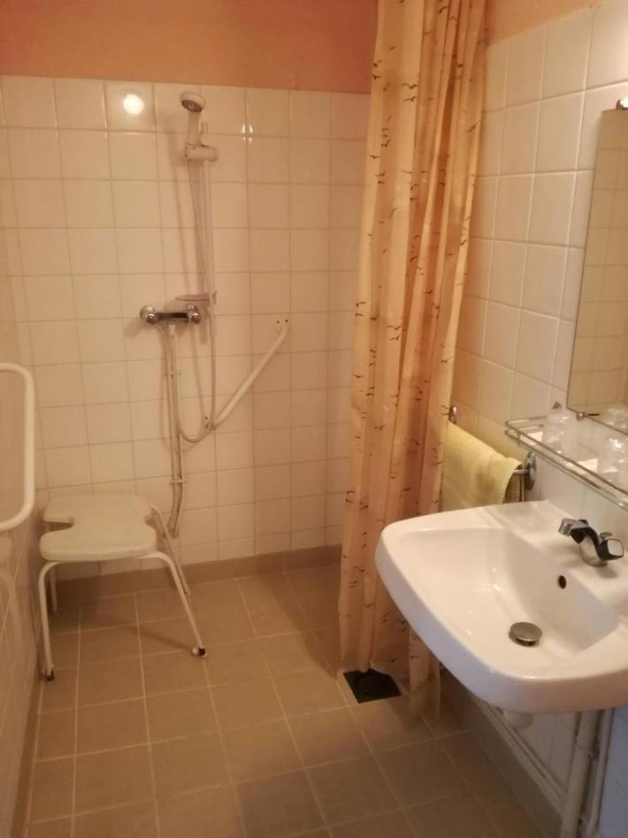 Hôtel pour 2 personnes, avec jardin à Brix - 4