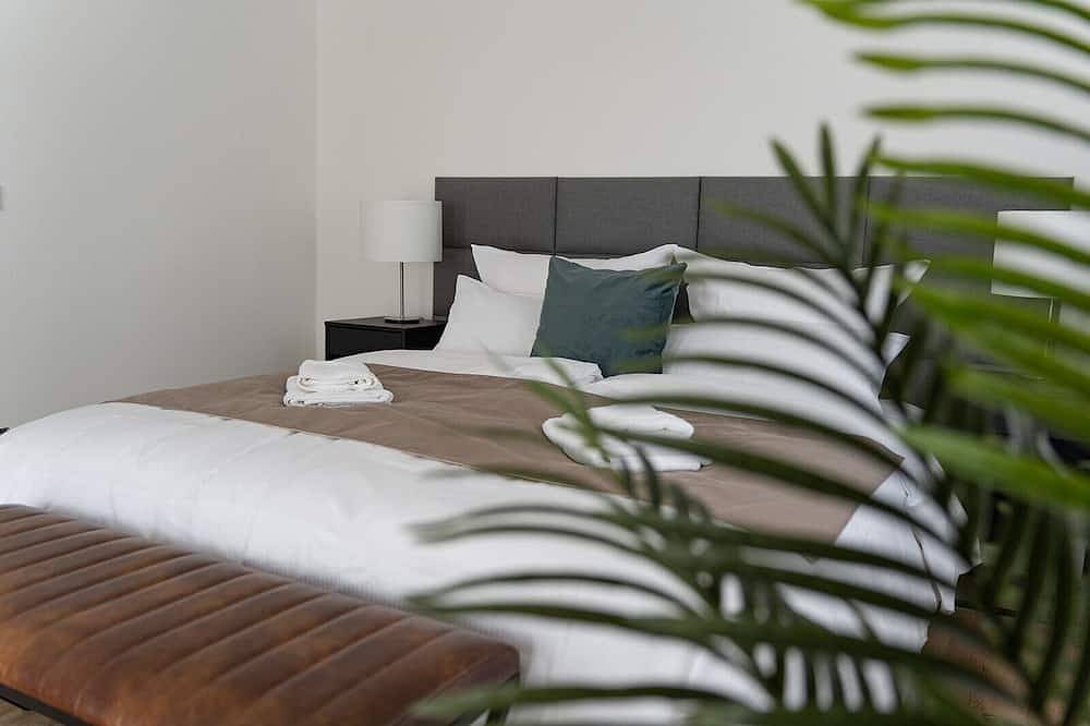 Ganze Wohnung, Brand new 2 bedrooms apartment with a breathtaking 40m² roof terrace in Prohlis, Dresden