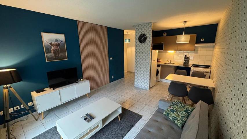 Appartement de vacances pour 5 personnes, avec vue ainsi que piscine et balcon
