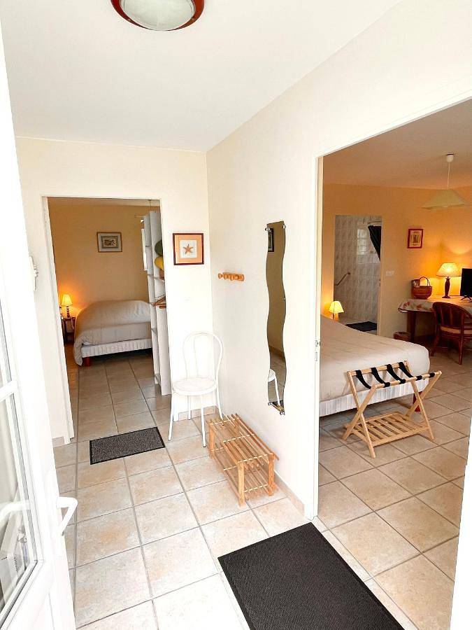 Location de vacances pour 7 personnes, avec jardin ainsi que vue et terrasse à Formigny - 4