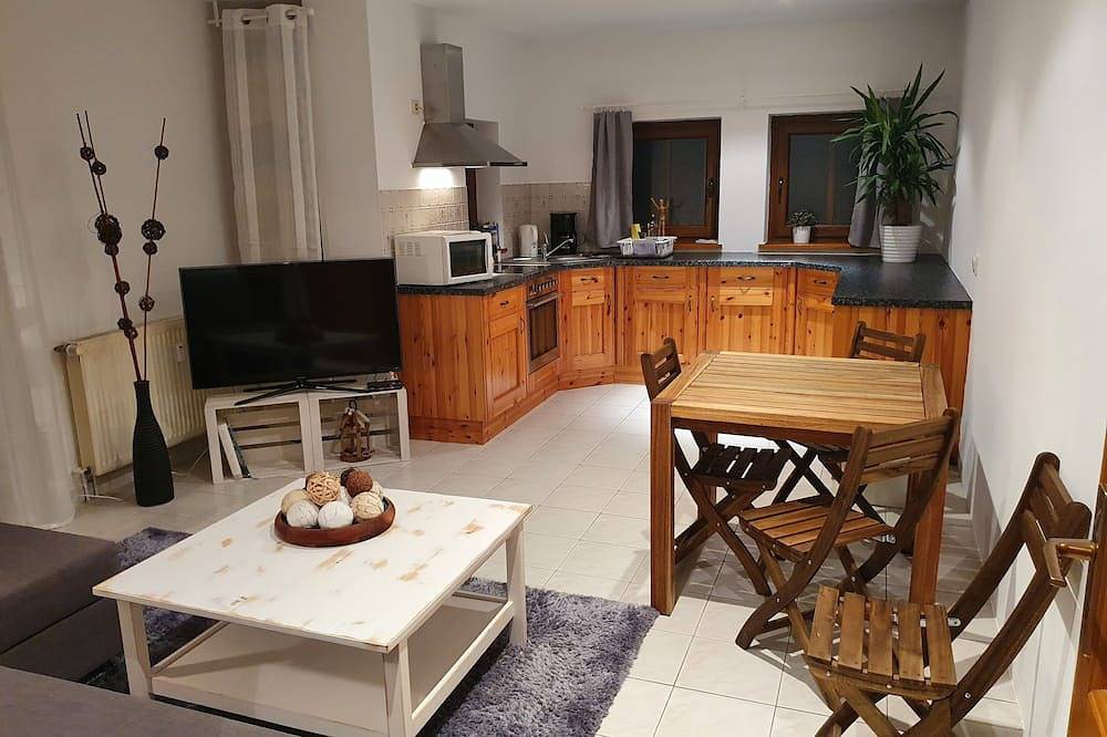 Ganze Wohnung, Ferienwohnung auf dem Auenhof in Wustermark nah an Berlin und Potsdam in Wustermark, Havelland