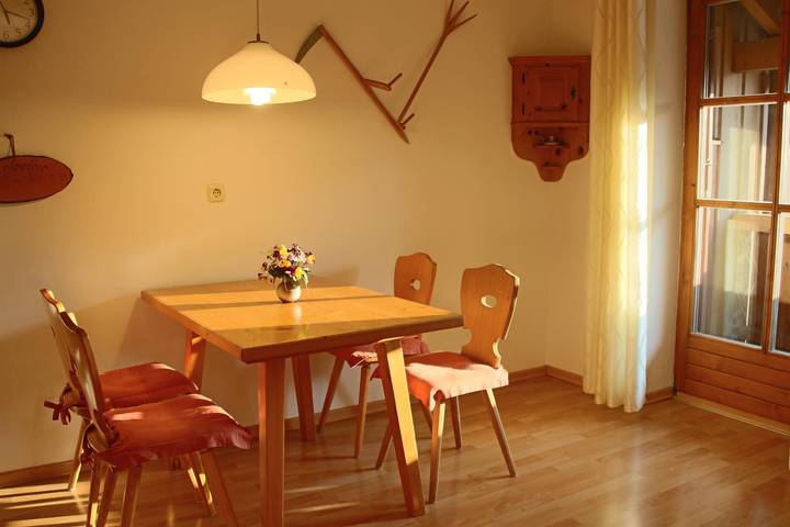 Ferienwohnung für 2 Personen, mit Balkon/Terrasse und Balkon sowie Garten im Tölzer Land - 3