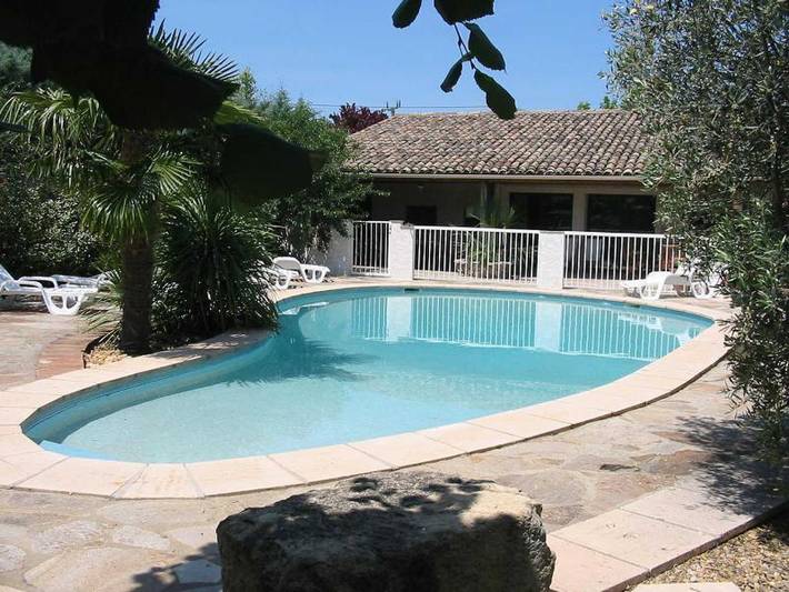 Gîte pour 8 personnes, avec piscine et jardin à Pinet (homonymie)