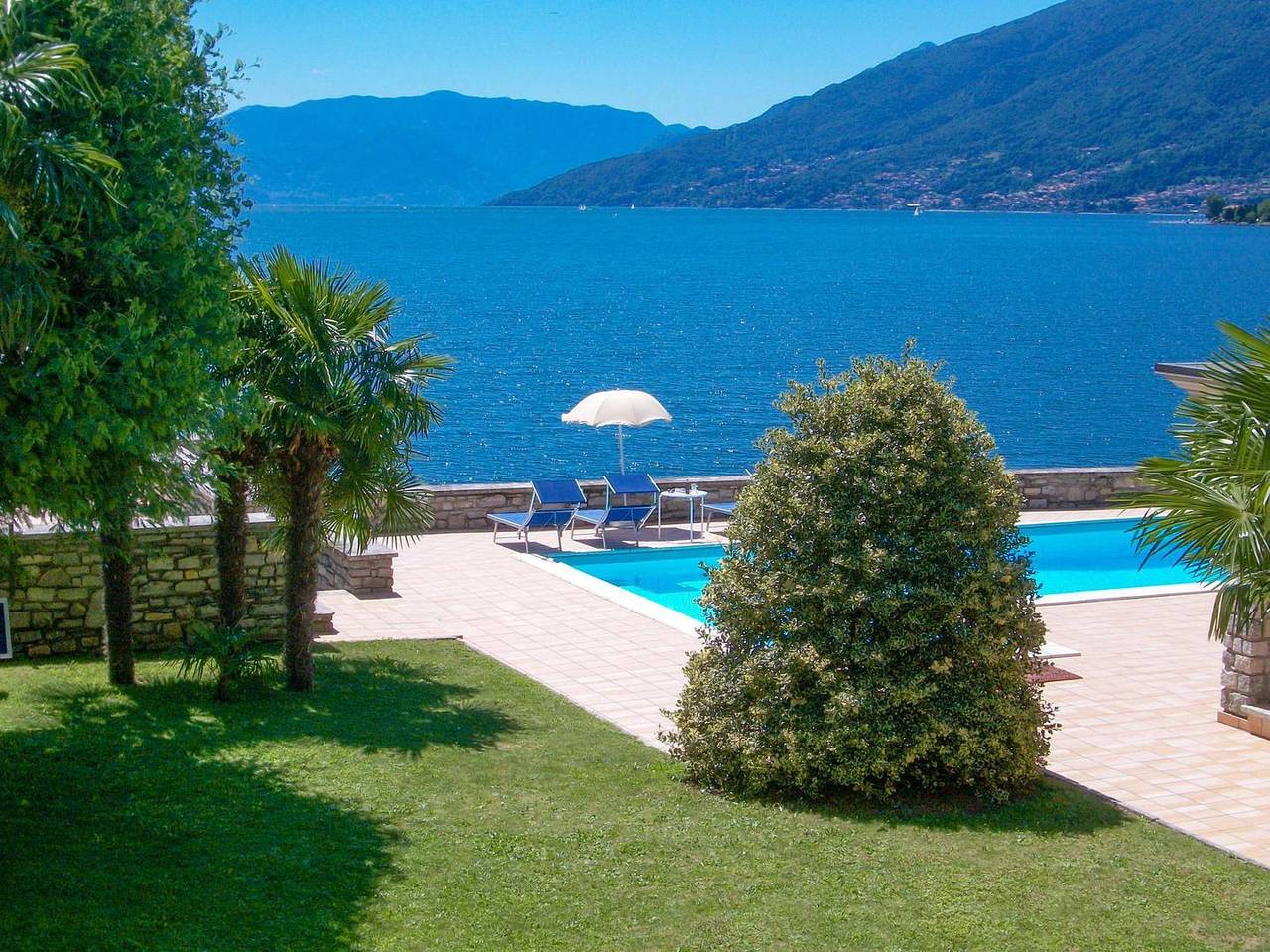 Geheel appartement, Vakantieappartement voor 6 personen met zwembad in Domaso, Comomeer