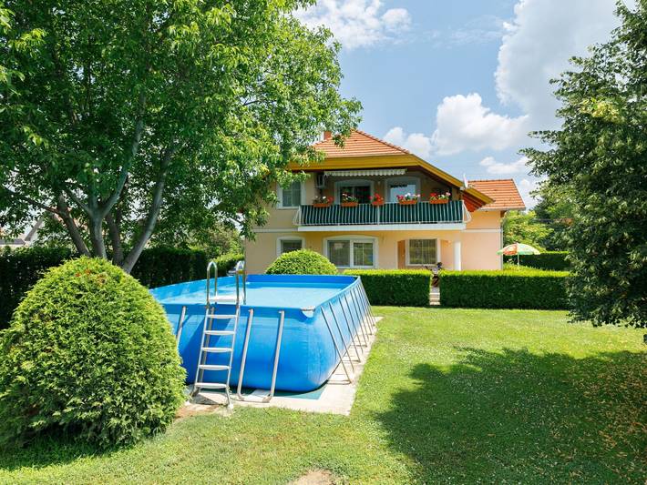 Location de vacances pour 5 personnes, avec Terrasse et Jardin dans Koroshegy