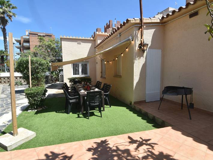 Ferienhaus für 12 Personen, mit Pool und Garten, mit Haustier in Roses