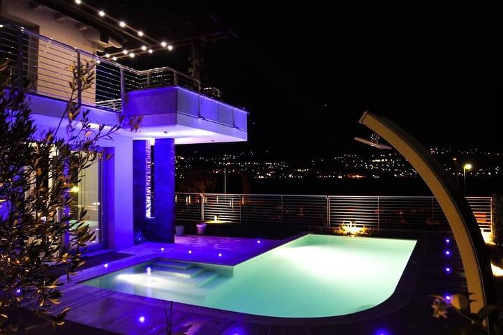 Villa für 10 Personen, mit Whirlpool und Garten sowie Sauna - 1