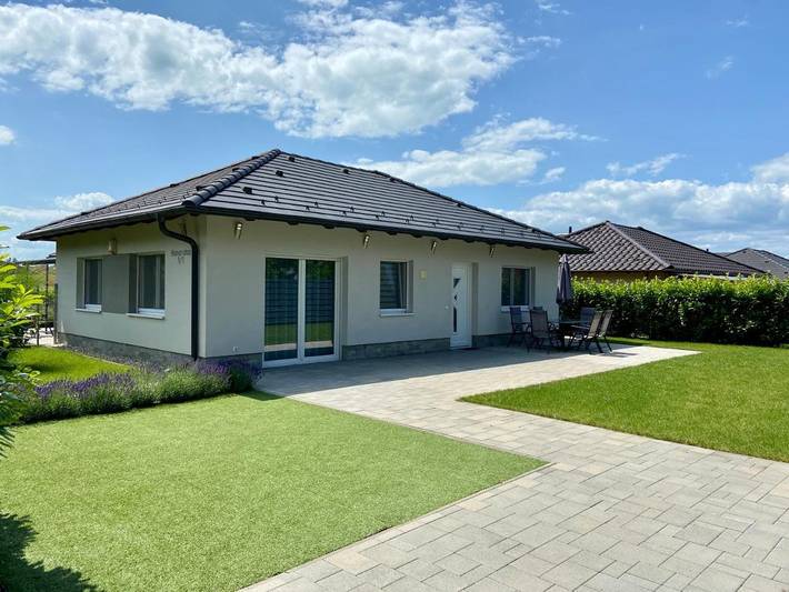 Ferienhaus für 5 Personen, mit Garten und Ausblick am Balaton