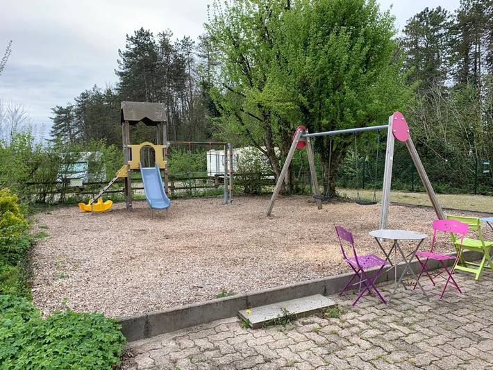 Parc de vacances pour 2 personnes, avec jardin et piscine à Arc-et-Senans - 4