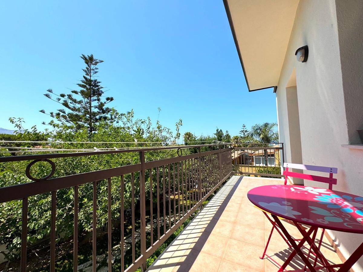 Appartement entier, Two-Bedroom Apartment in Spiaggia de Isola delle Femmine, Capaci