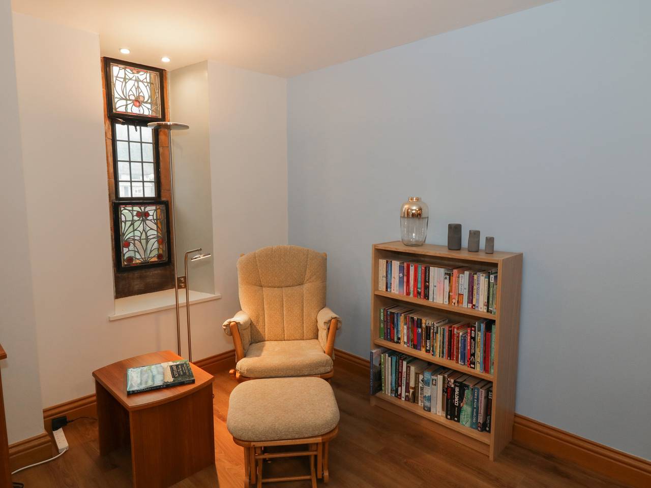 Entire apartment, 5 St. Mary's Church in Moffat, Dumfries and Galloway