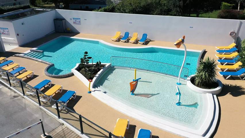 Mobil home pour 4 personnes, avec piscine et terrasse dans Plage des Govelins - 2