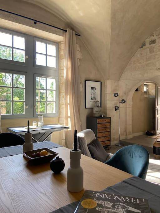 Appartement entier, One-Bedroom Apartment in Lussan, Région de Nîmes