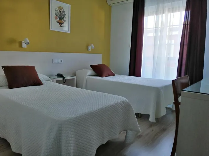 Hotel para 2 personas, con vistas y balcón - 1