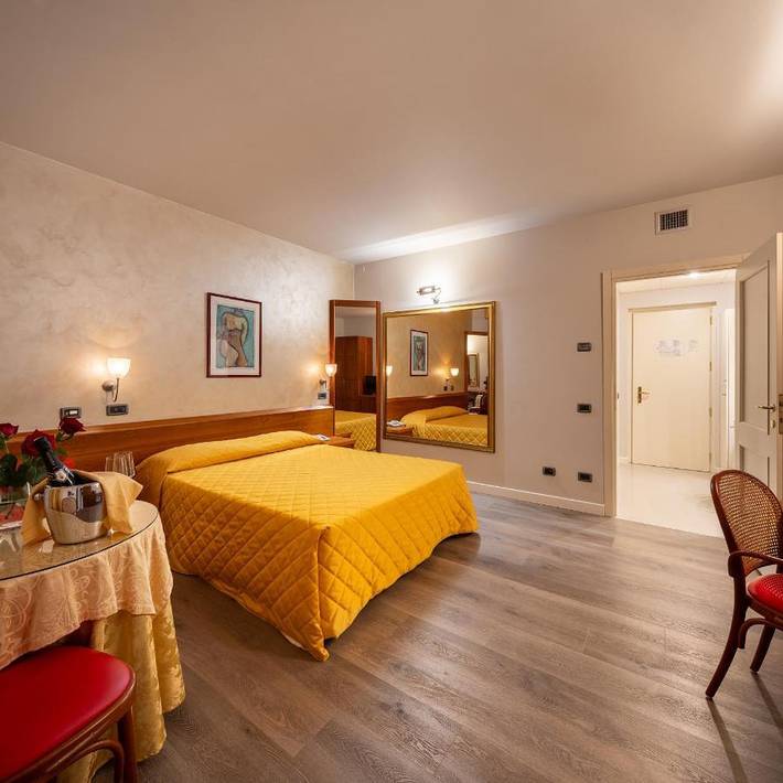 Hotel para 2 personas, con jardín - 1