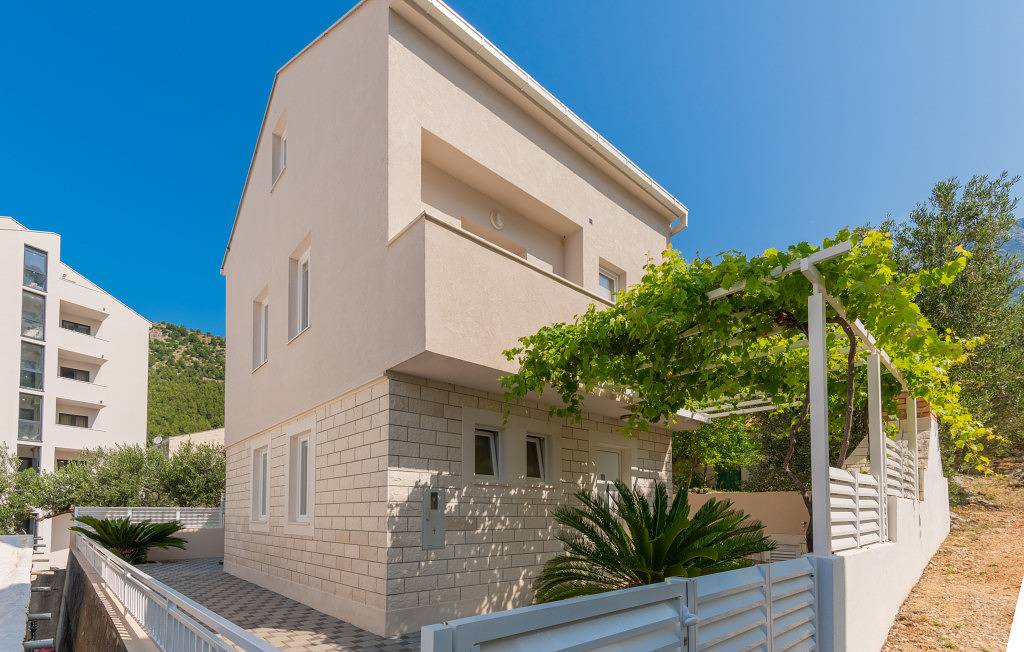 Holiday Home Vikk in Makarska by Villas Guide in Drvenik, Makarska Riviera