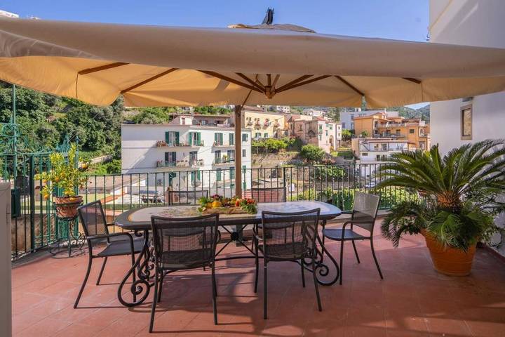 Ferienhaus für 7 Personen, mit Ausblick und Balkon - 1
