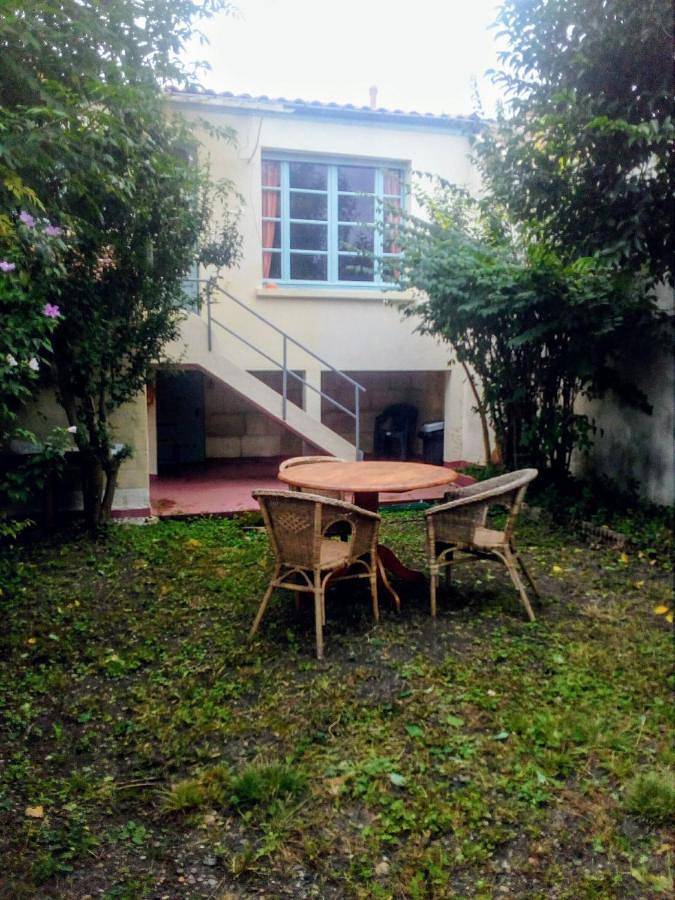 Maison de vacances pour 4 personnes, avec Jardin à Cenon