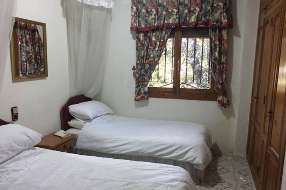 Villa Gan Eden (Free Wifi/parking/Bbq/pool) in La Drova, Barx