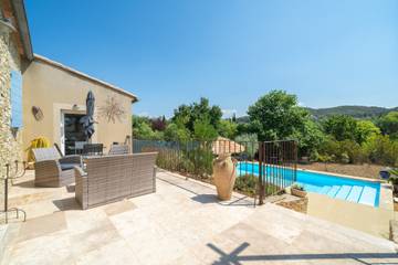 Gîte pour 2 personnes, avec terrasse ainsi que piscine et jardin à Saint-Romain-en-Viennois