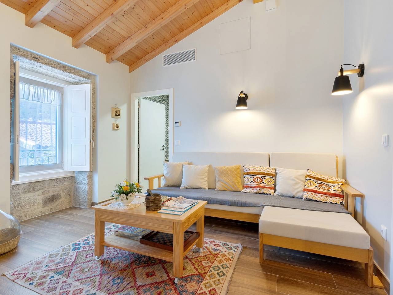 Ferienhaus 'Vinha Da Touça T1' mit Bergblick, Wlan und Klimaanlage in Soajo, Gerês