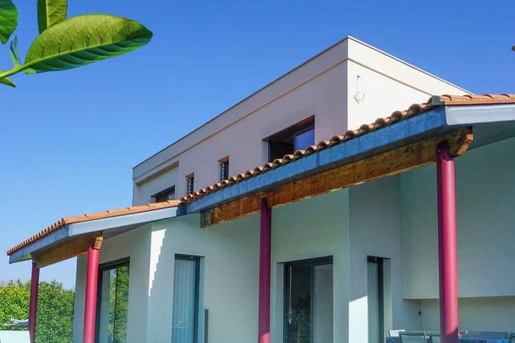 Location de vacances pour 10 personnes, avec jardin et terrasse à Canohès