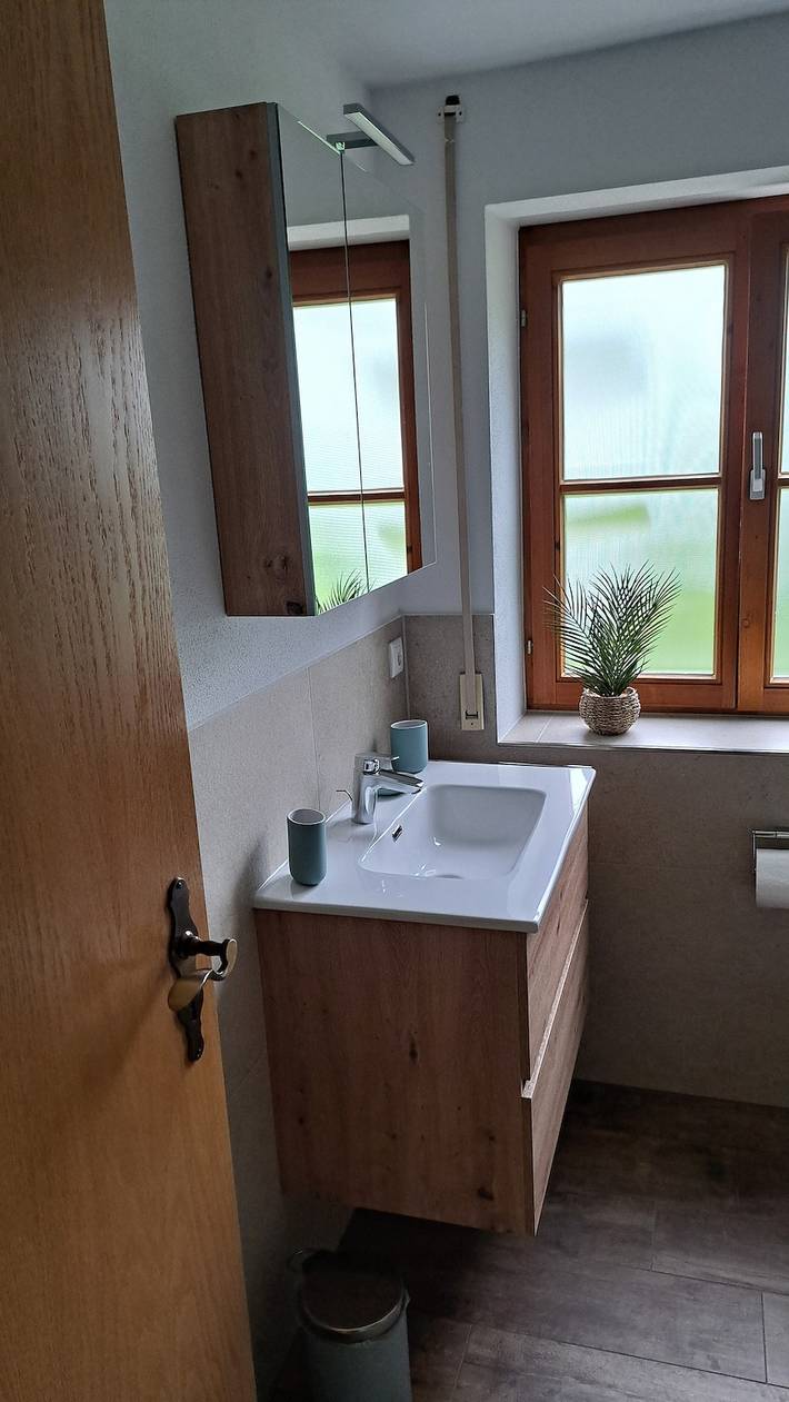 Ferienwohnung für 4 Personen, mit Seeblick und Balkon/Terrasse sowie Terrasse in Oberbayern - 4