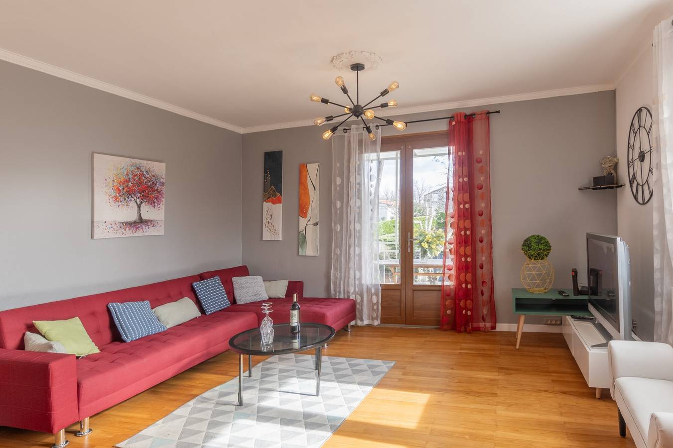 Ferienhaus „Villa Bella mit Pool und Garten“ mit Wlan in Aubenas, Ardèche