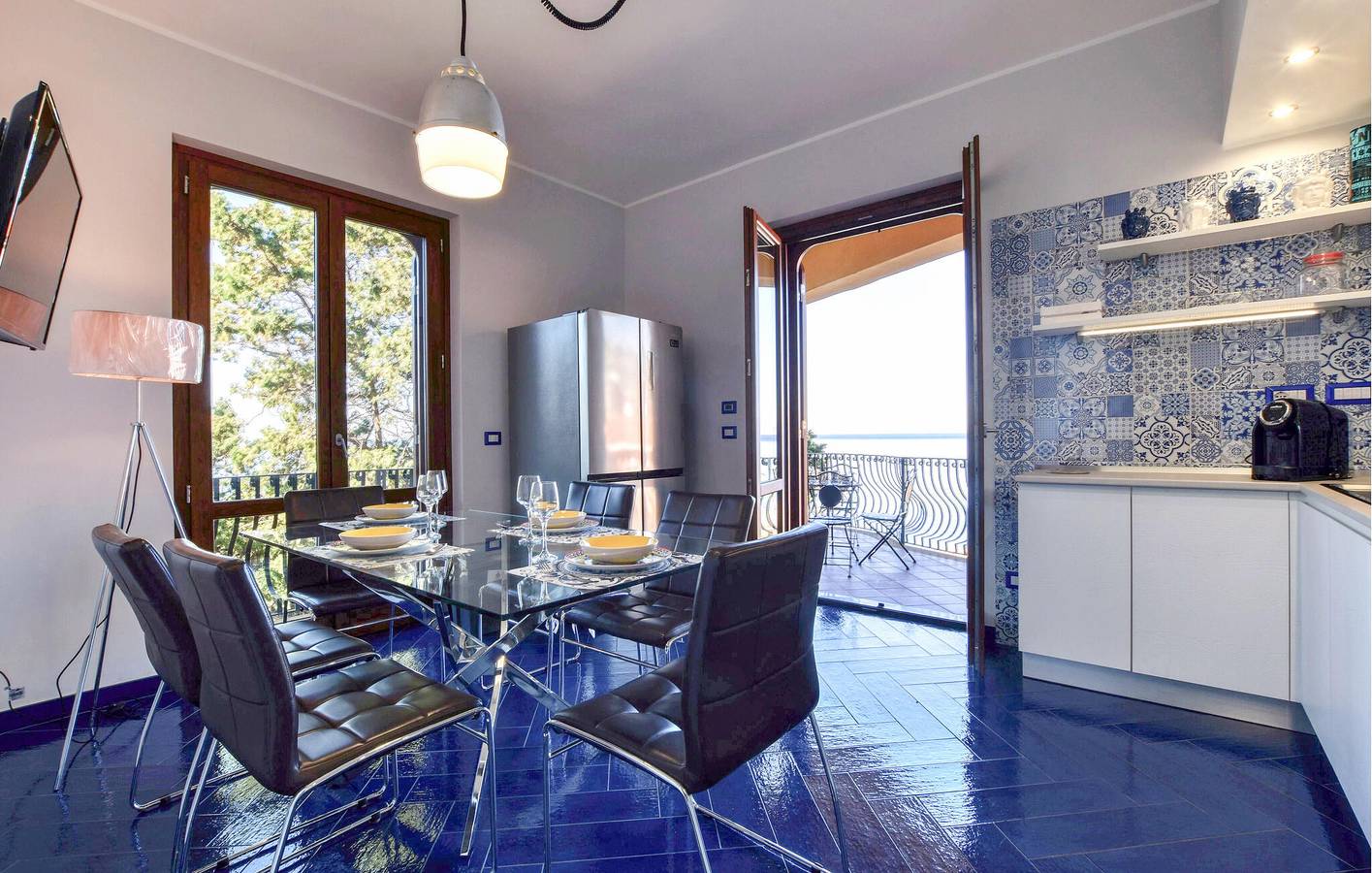 Apartamento vacacional entero, Acogedor apartamento junto a la playa con WiFi y aparcamiento in Gioiosa Marea, Provincia de Messina