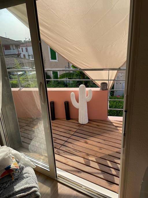 Appartement entier, One-Bedroom Apartment in Saint-Vincent-de-Paul, Région de Dax