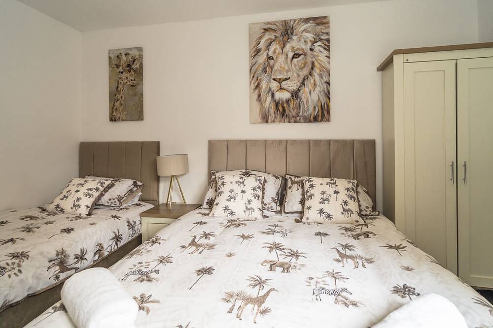Geheel appartement, Opera Suite City Apartment in Royal Tunbridge Wells, Kent