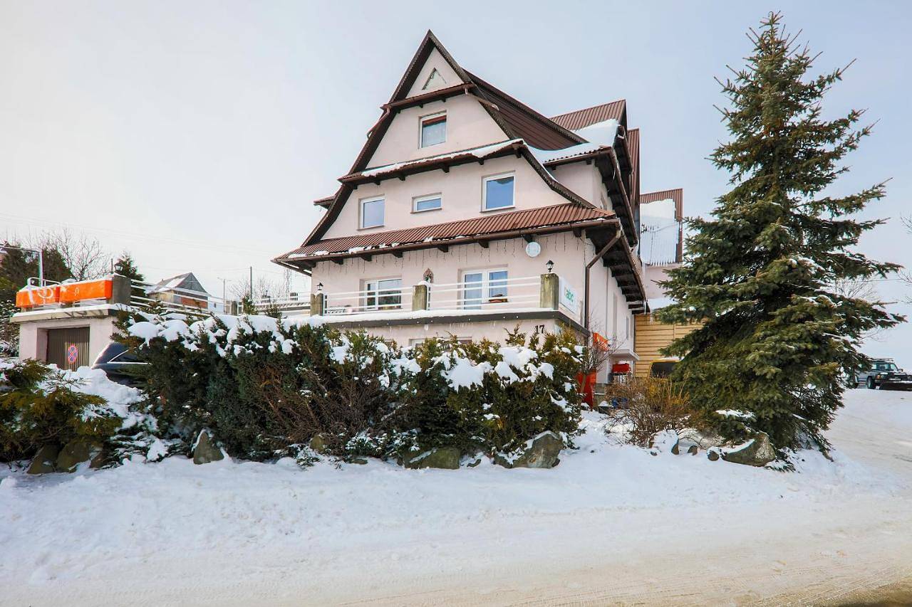 Grota zbójnicka apartament i pokoje in Leśnica, Karpaty (Polska)