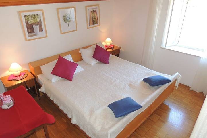 Ganze Wohnung, Villa Hortenzia - Apartment mit 3 Schlafzimmern, Terrasse und Meerblick in Dubrovnik, Grad Dubrovnik