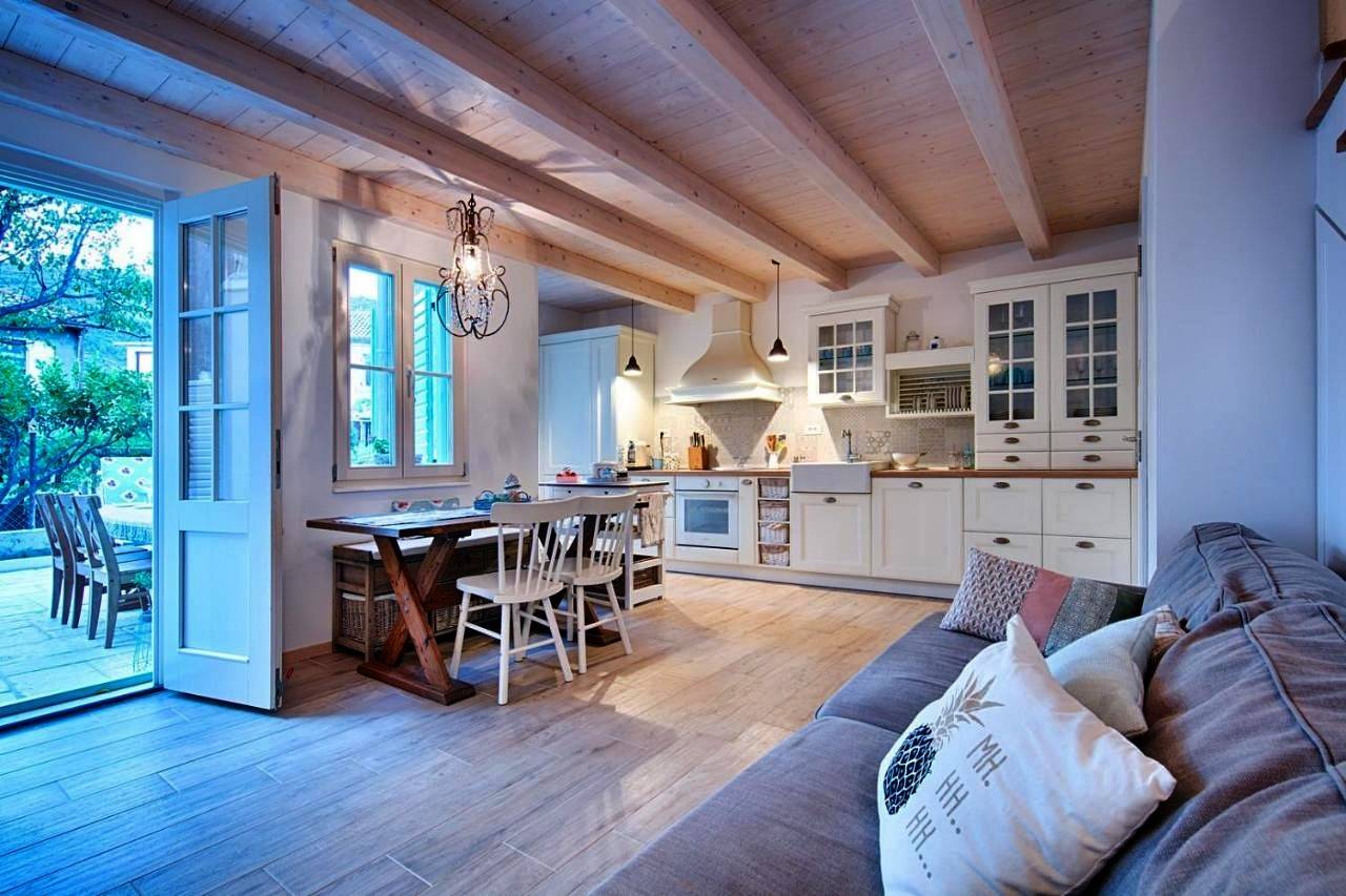 Villa with Garden View in Komiza, Split-Dalmatien