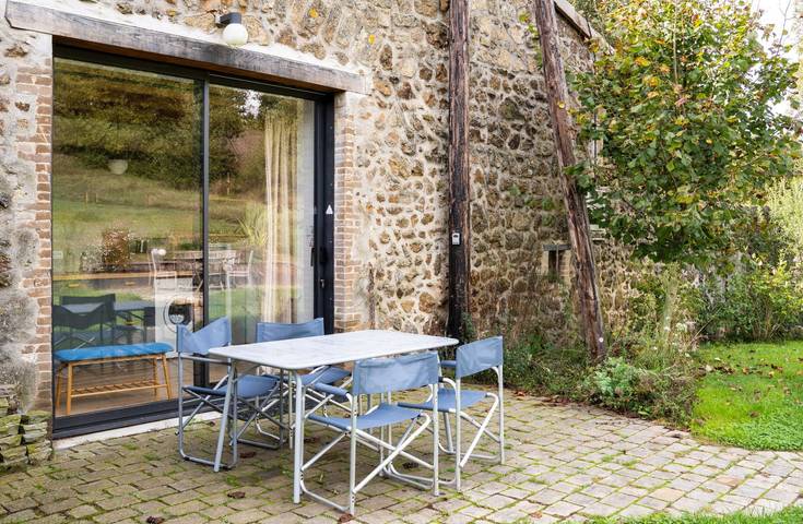 Gîte pour 6 personnes, avec jardin ainsi que piscine et terrasse, animaux acceptés en Ardèche - 4