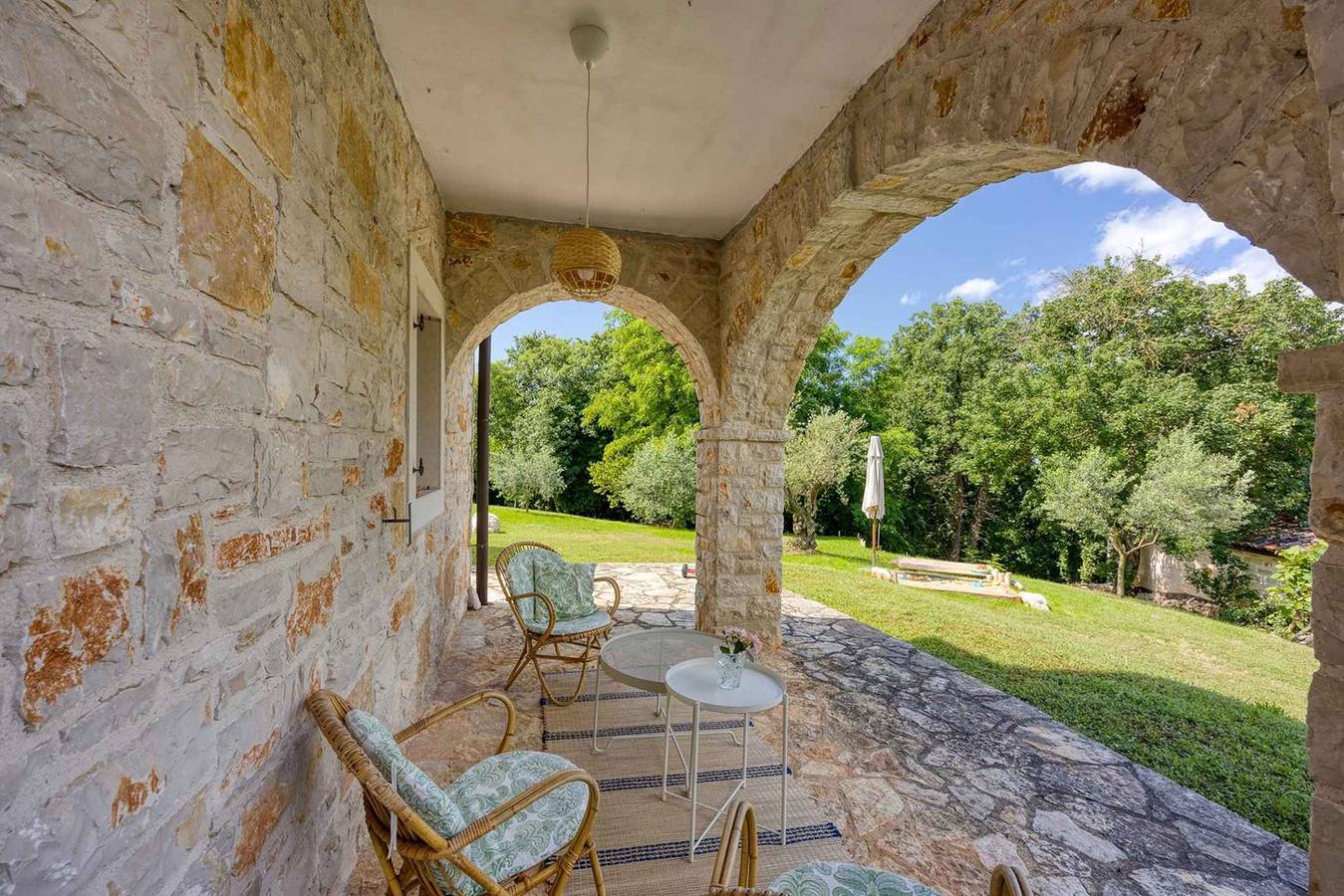Villa mit Pool und Garten  in Radetići, Zentralistrien