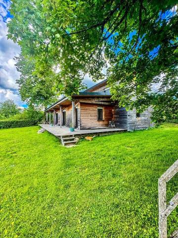 Maison de campagne pour 8 personnes, avec jardin et vue à Saint-Brisson