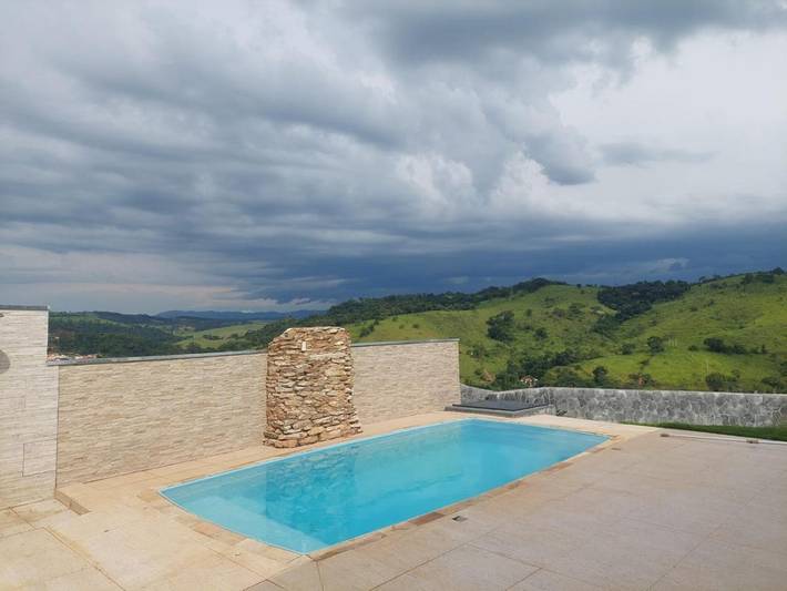 Casas e apartamentos de temporada para 5 pessoas, com jardim e vista e ainda piscina, com animais de estimação em Lindoia