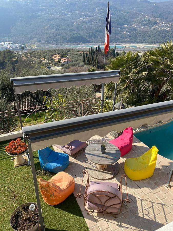 Location de vacances pour 4 personnes, avec vue sur le lac et piscine ainsi que vue et jardin à Saint-Martin-du-Var - 4