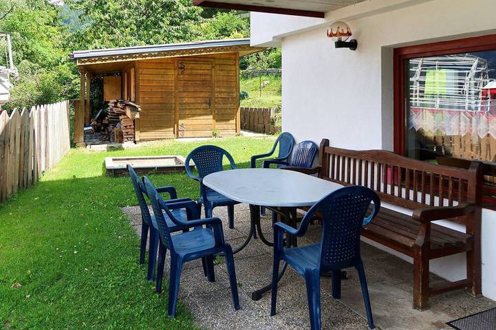 Ferienwohnung für 9 Personen, mit Garten in Tobadill