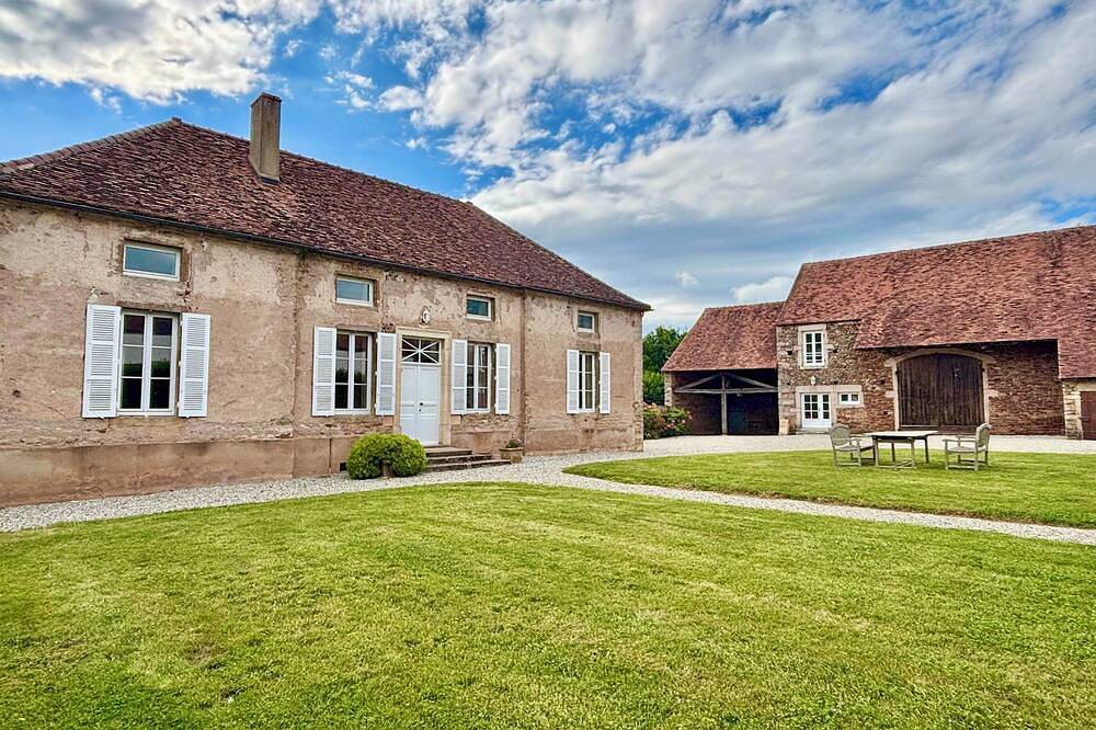 Le Clos Vert de la Chouette d'Or maison familiale 6 chambres au cœur de l'Auxois in Thoste, Région de Montbard