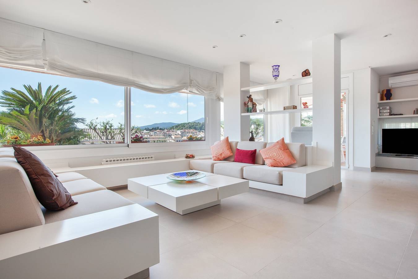 Villa 'Berganti' con piscina privada, Wi-Fi y aire acondicionado in Canet de Mar, Costa del Maresme