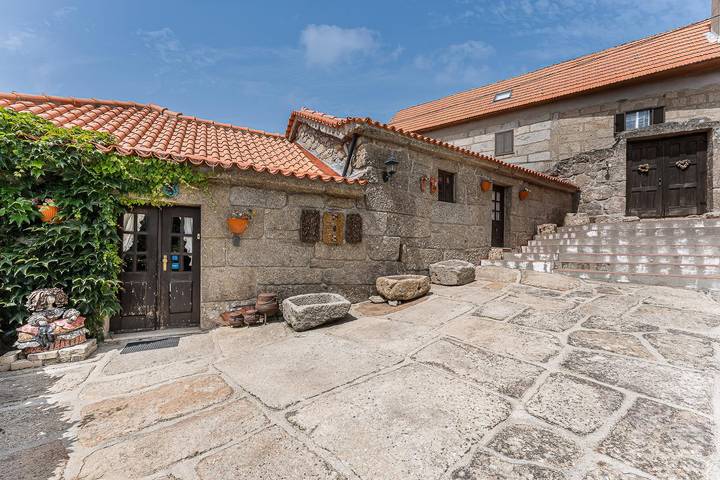 Geheel appartement, Vakantieappartement voor 2 personen met balkon in Viseu District