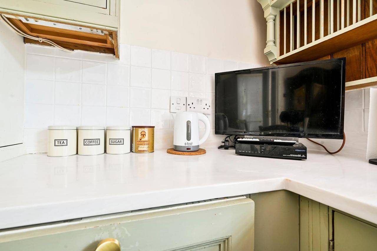 Three-Bedroom Villa in London, Südostengland