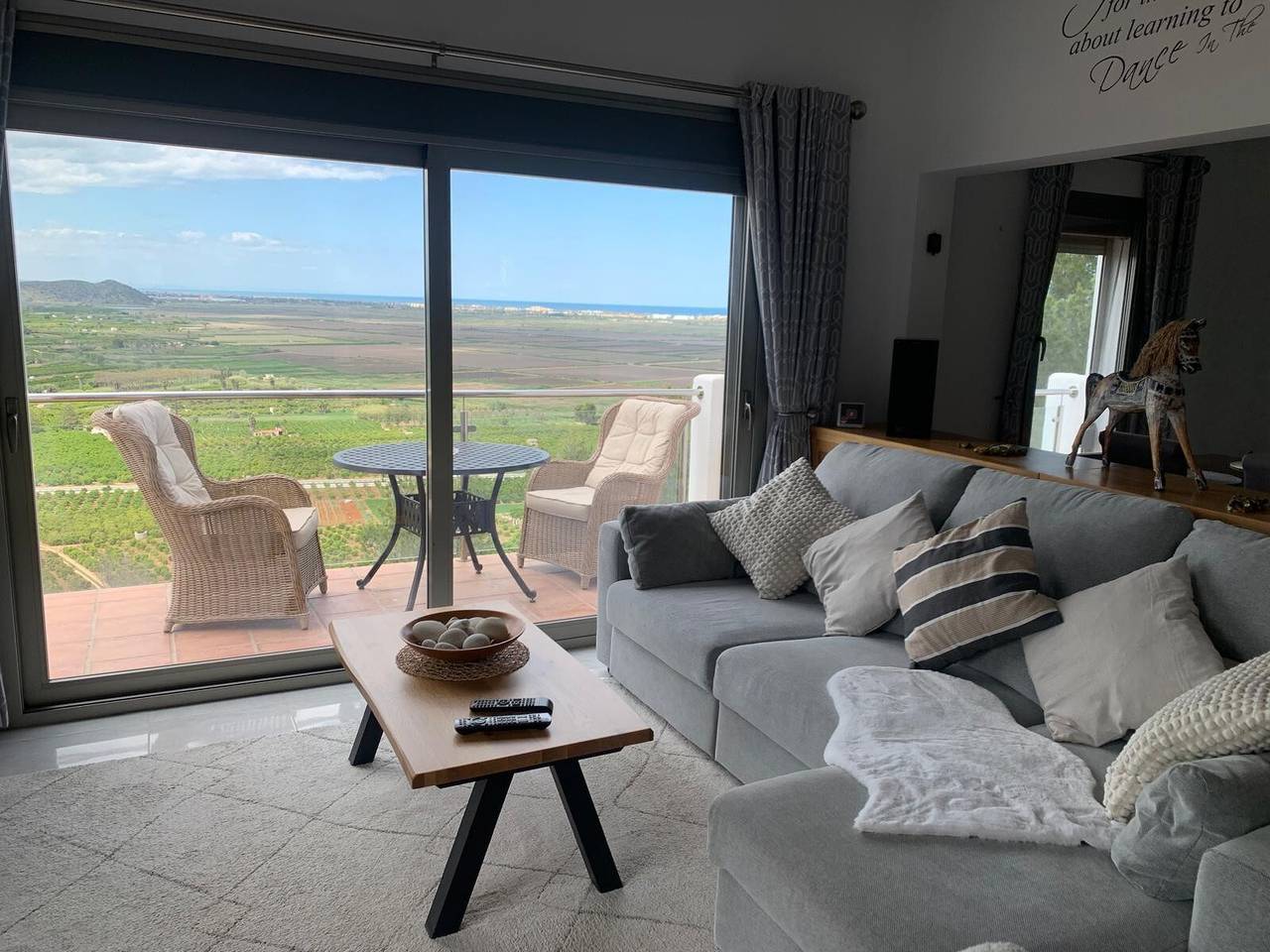 Villa 'Jazmines' met Uitzicht op Zee, Wi-Fi en Airconditioning in Pego, Costa Blanca