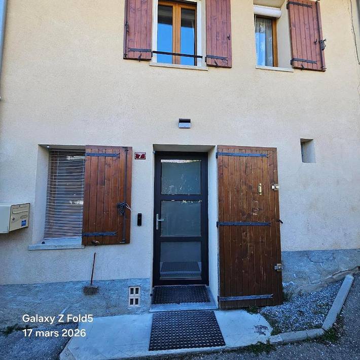 Location de vacances pour 6 personnes, avec balcon dans Bréziers