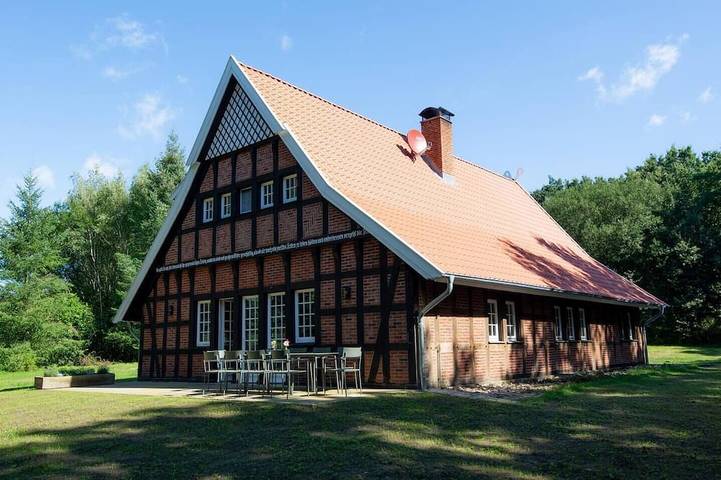 Ferienhaus für 8 Personen, mit Balkon in Alfsee