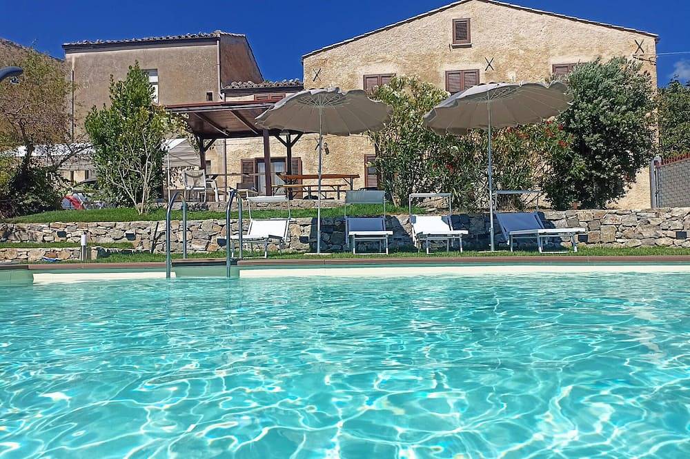 Alleinstehendes Ferienhaus mit privatem Pool, Klimaanlage,  W-Lan, Tv, Panoramablick, Parkplatz in Polizzi Generosa, Palermo Provinz
