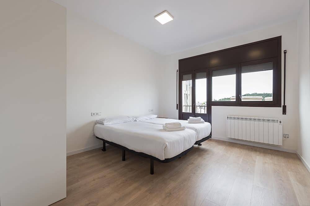 Entire apartment, Bebarceloner Pelayo Apartments - 2 bedrooms in Barcelona Centre, Barcelona