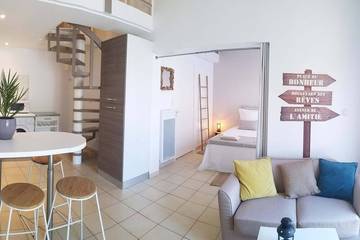 Gîte pour 4 personnes, avec terrasse ainsi que jardin et piscine à Saint-Maurice-sur-Eygues